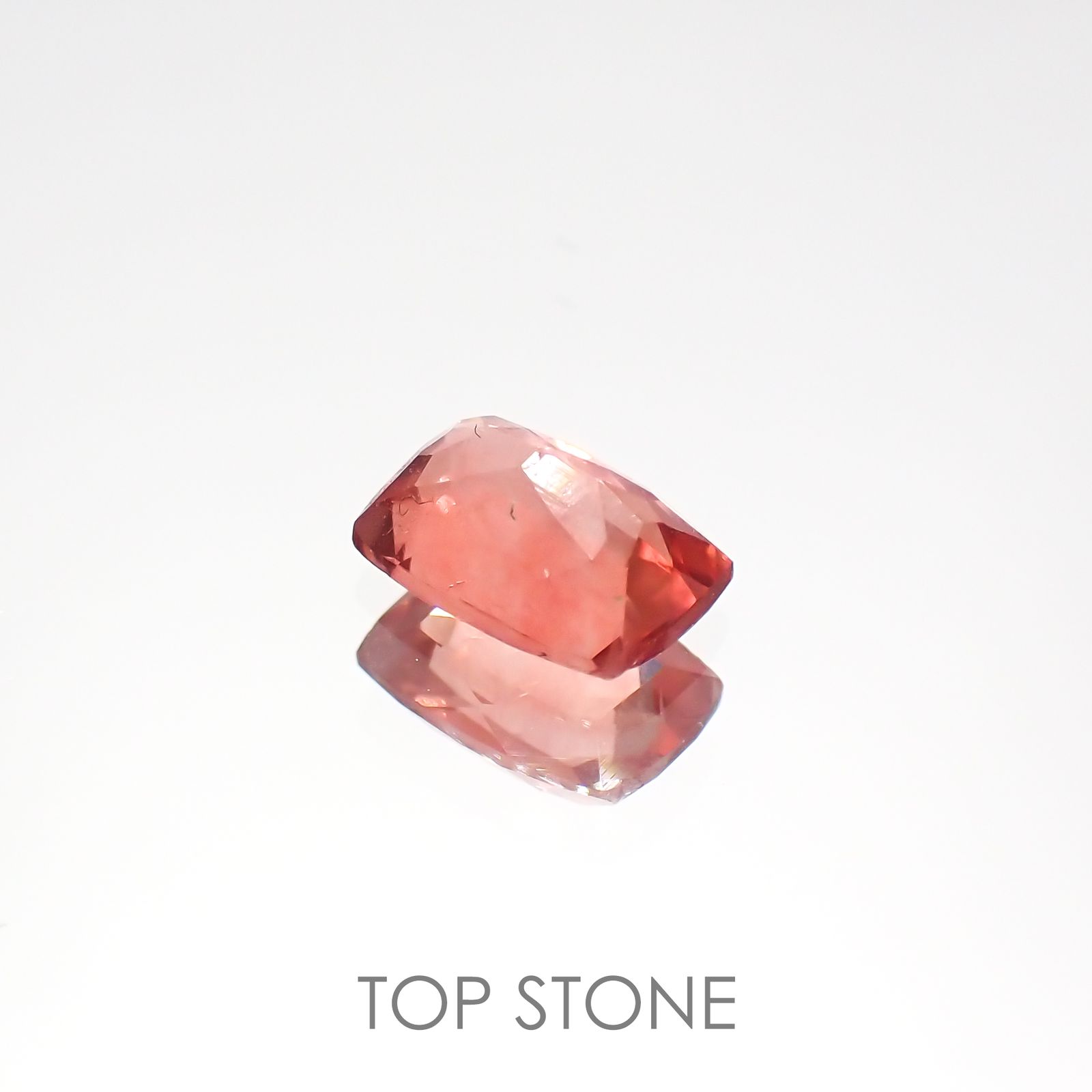 アンデシン(宝石名アンデシン)チベット産 0.85ct 識別済[220115260]7.1x4.9mm前後