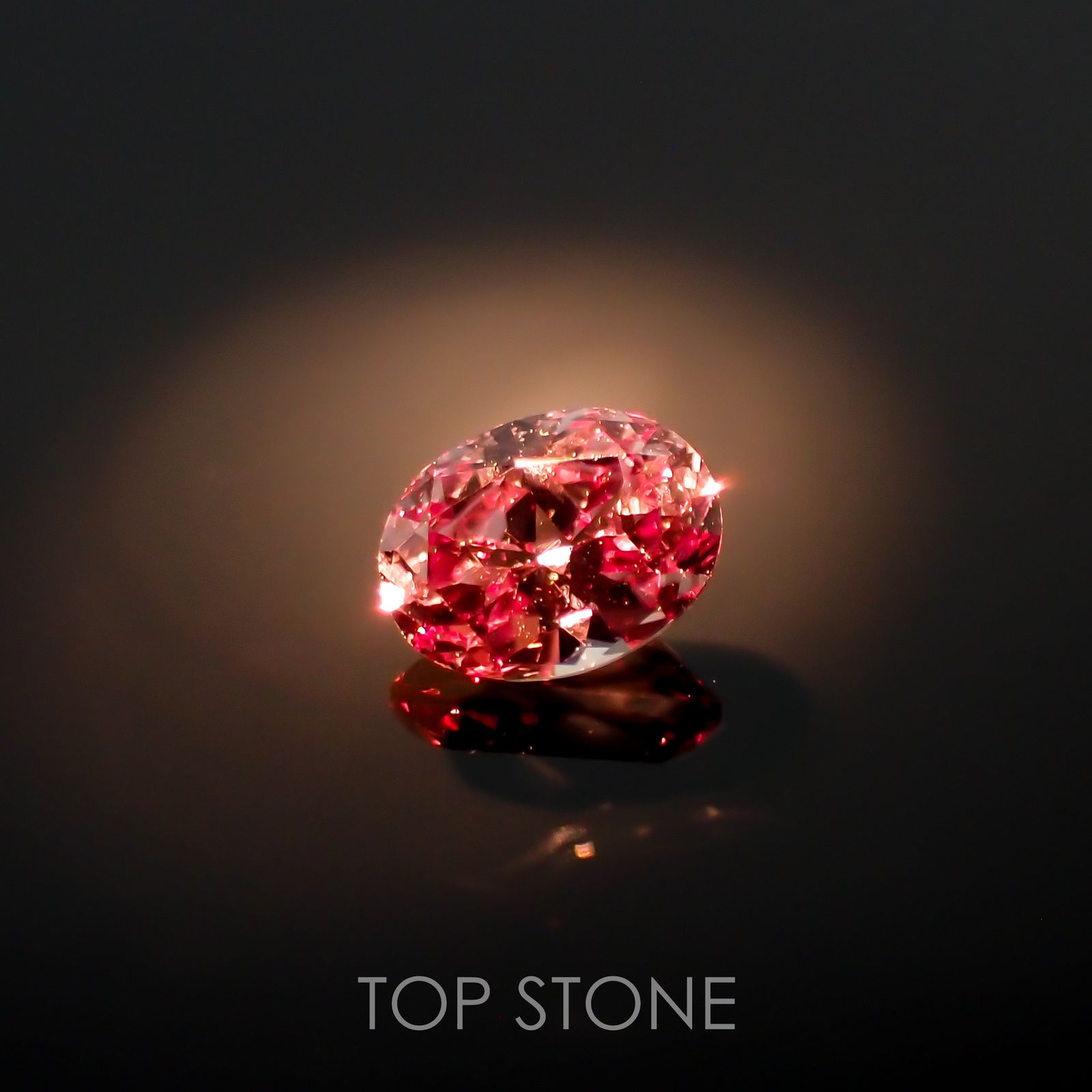 カラーシフトマラヤガーネット(宝石名ガーネット)タンザニア産 0.23ct 識別済[220515840]3.9x3mm前後