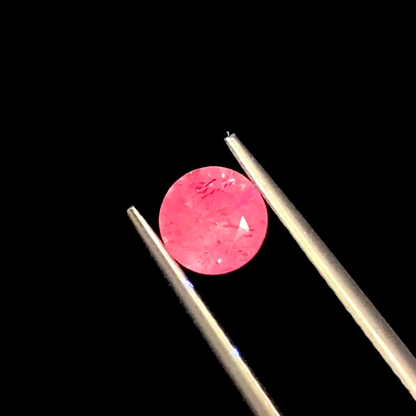 ウィンザーサファイア タンザニア・ウィンザー産 1.31ct / 6.2x6.2mm