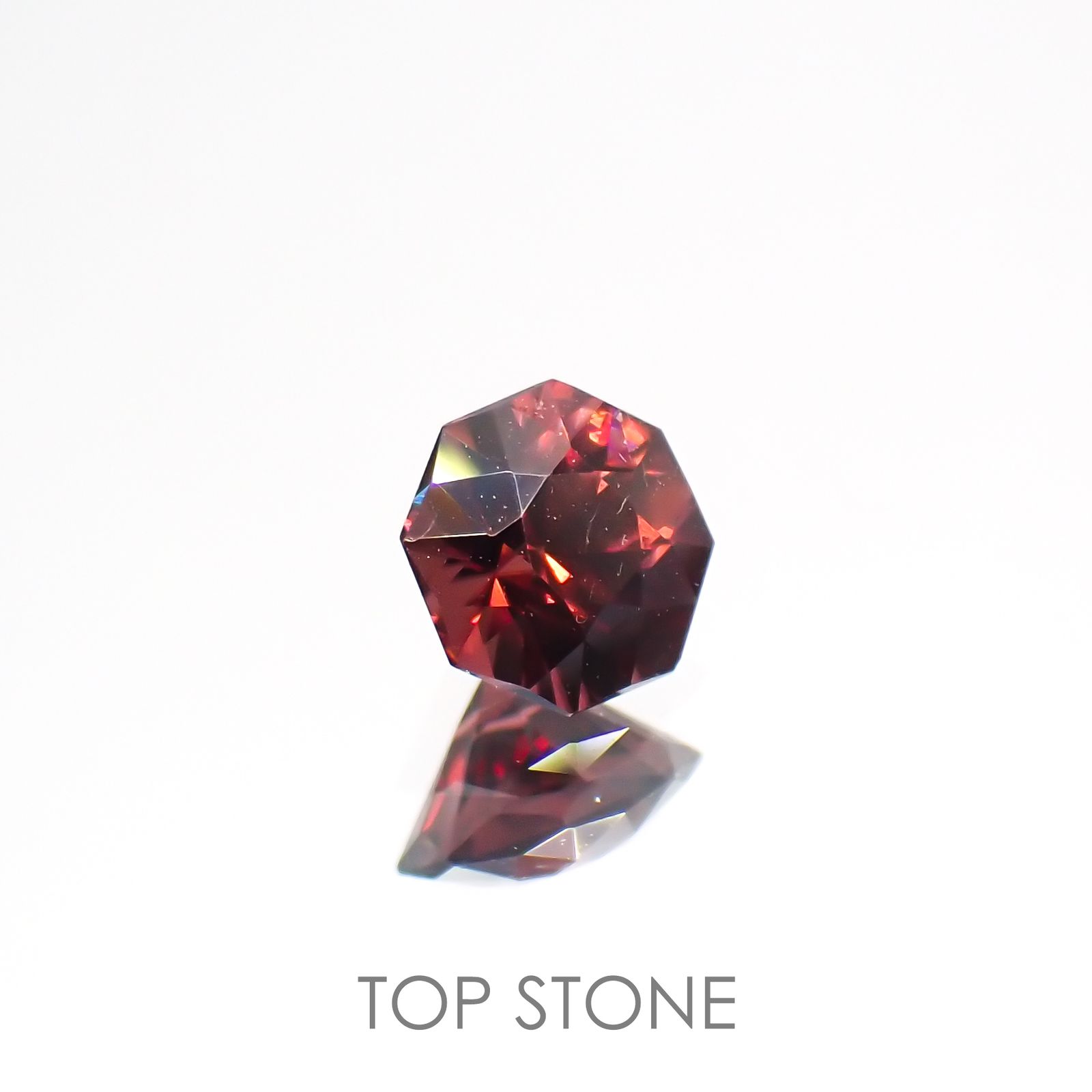 ◇オクタゴンカット◇ピンクジルコン(宝石名ジルコン)スリランカ/カンボジア産 0.70ct 識別済[220114932]4.9x4.8mm前後