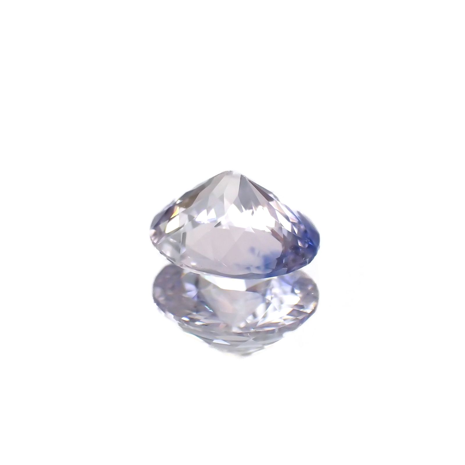 アイスラベンダーサファイア(宝石名サファイア)スリランカ/マダガスカル産 0.72ct 識別済[250817480]6x5.3mm前後