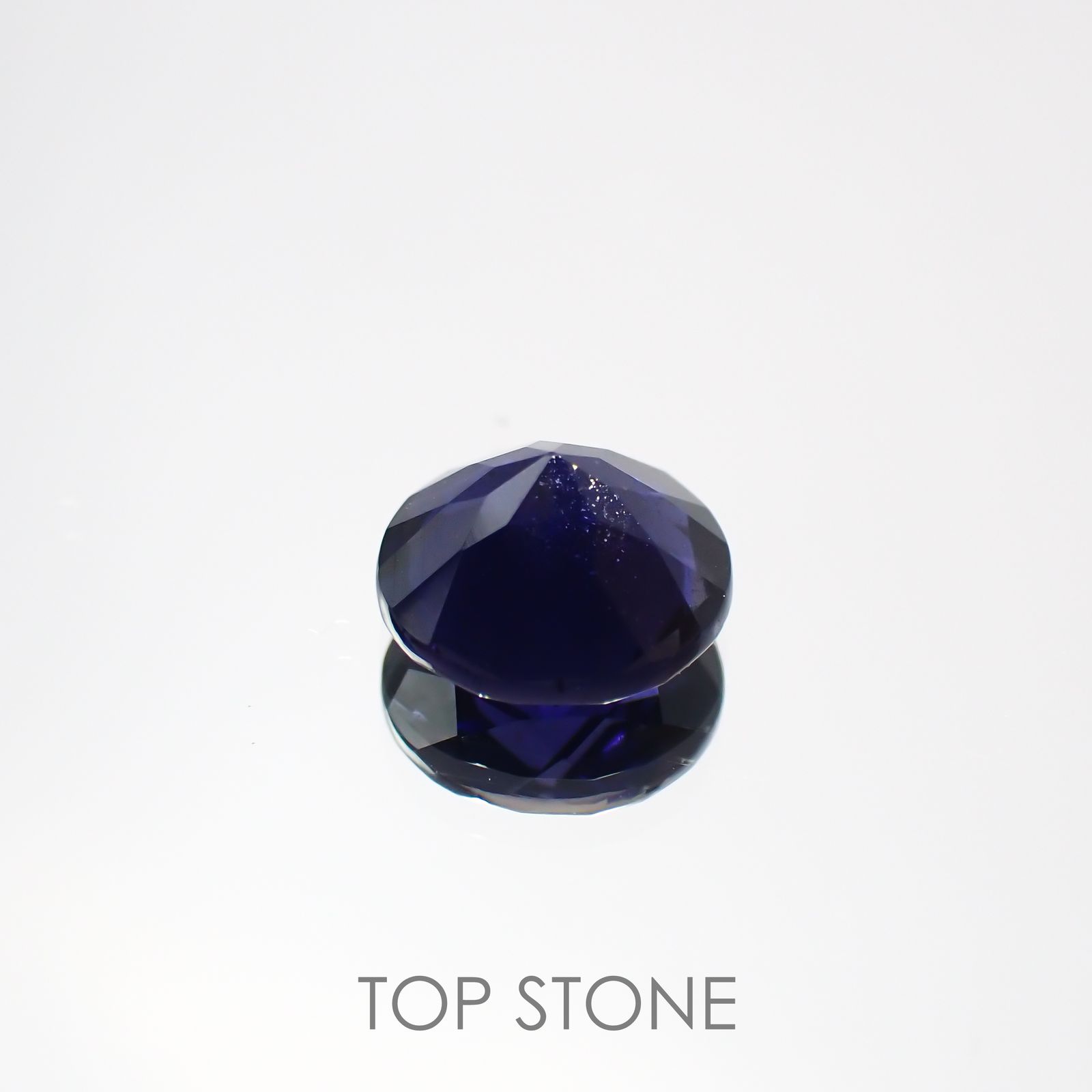 アイオライトサンストーン インド・ブラジル産 ルース 0.73ct[210611092]6.2×6.2mm前後