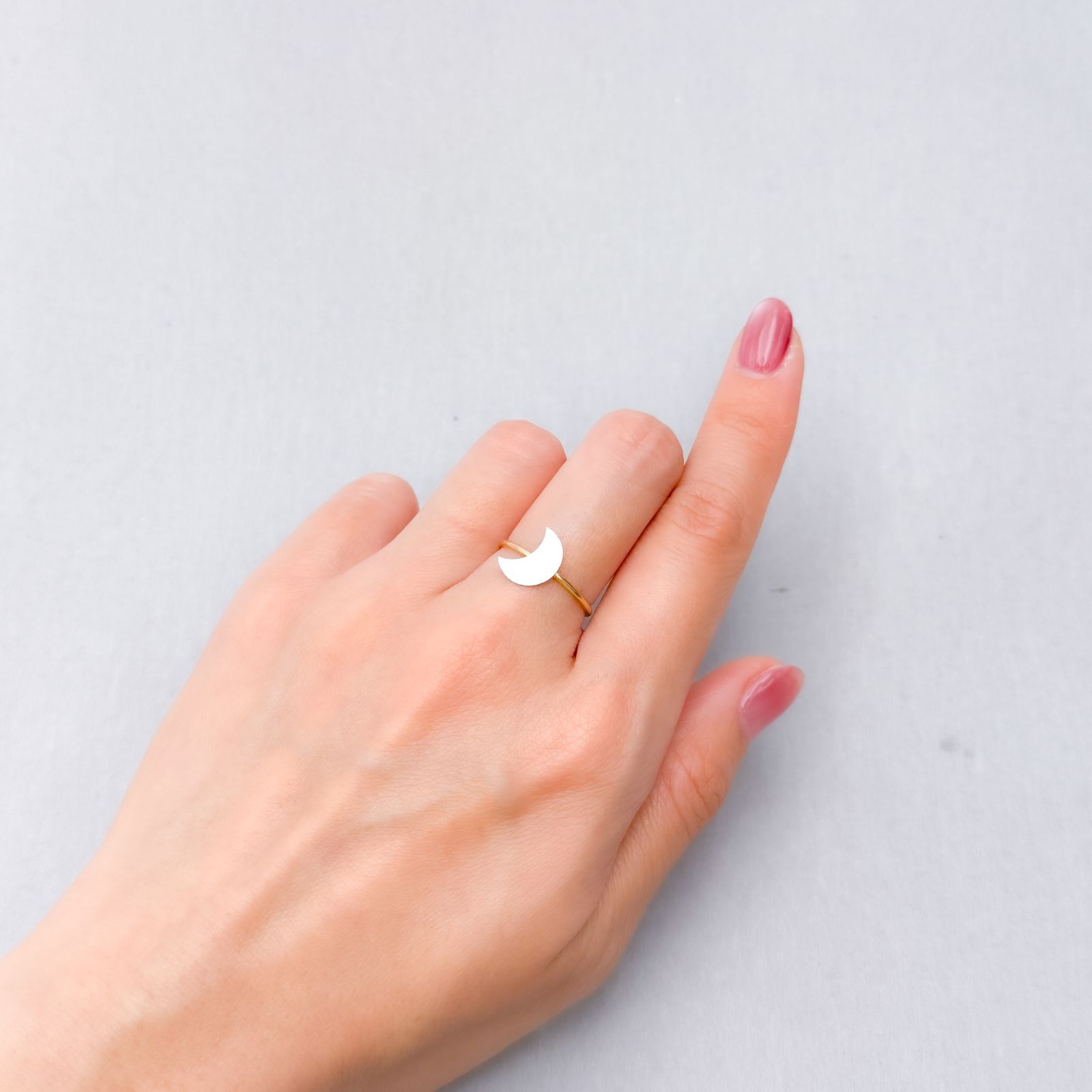 ◇カスタムカット・ムーン◇アルタイ隕石 発見地：中国 0.85ct [250129806]10x7.5mm前後