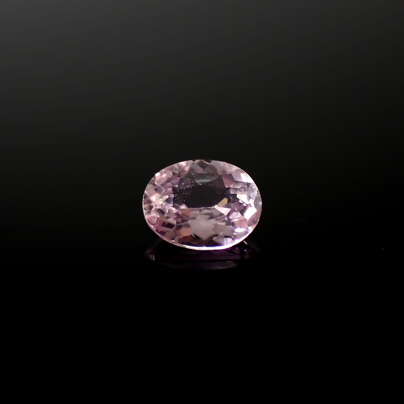 カラーシフト ピンクダイアスポア アフガニスタン産 0.69ct[240326994]6.4x5mm前後