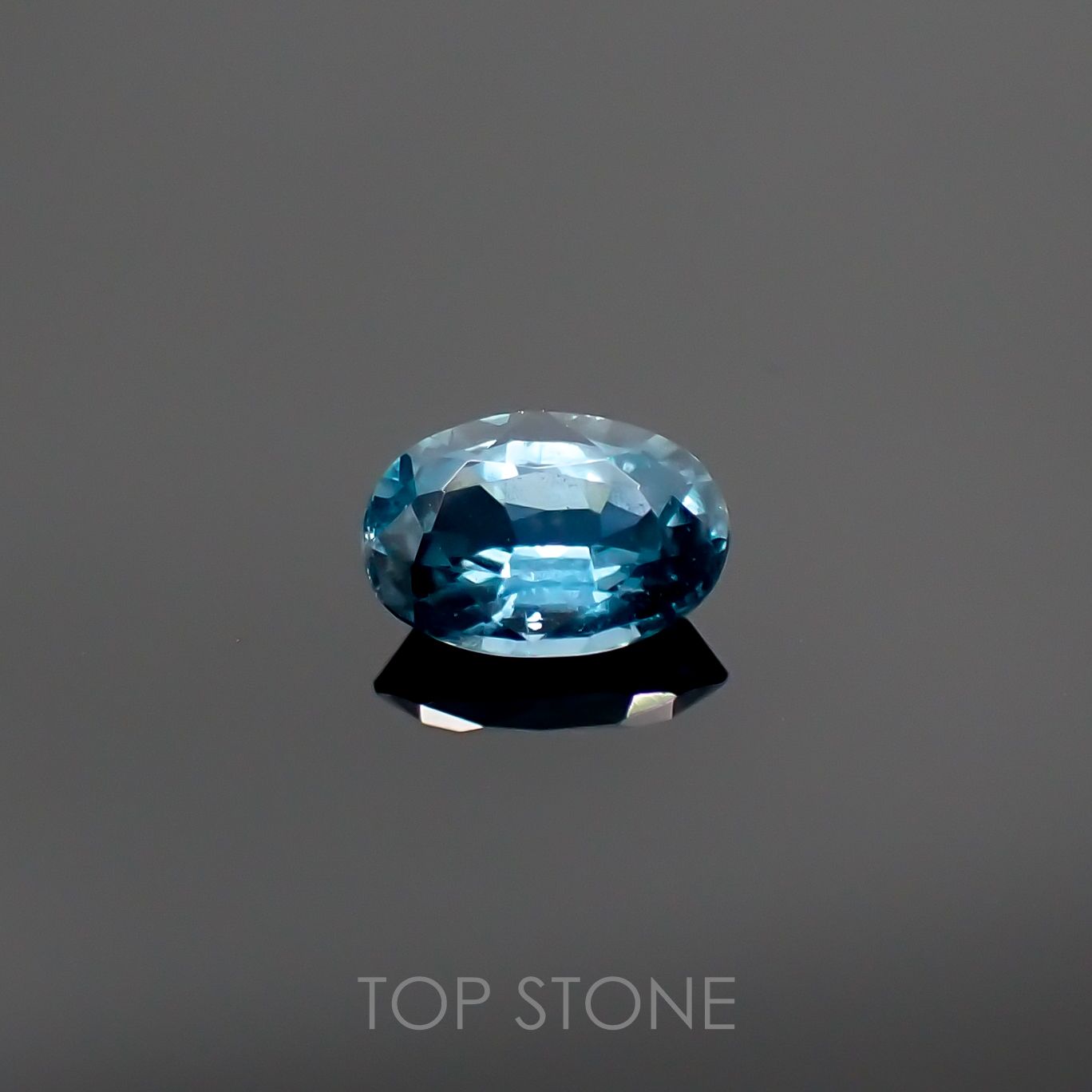 オーシャンブルーカイヤナイト ネパール産 ルース 0.58ct[210711422]6.2×4.1mm前後