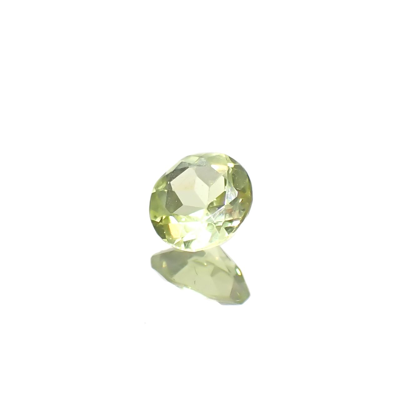 パロットクリソベリル(宝石名クリソベリル)インド産 0.24ct 識別済[240627983]4x4mm前後