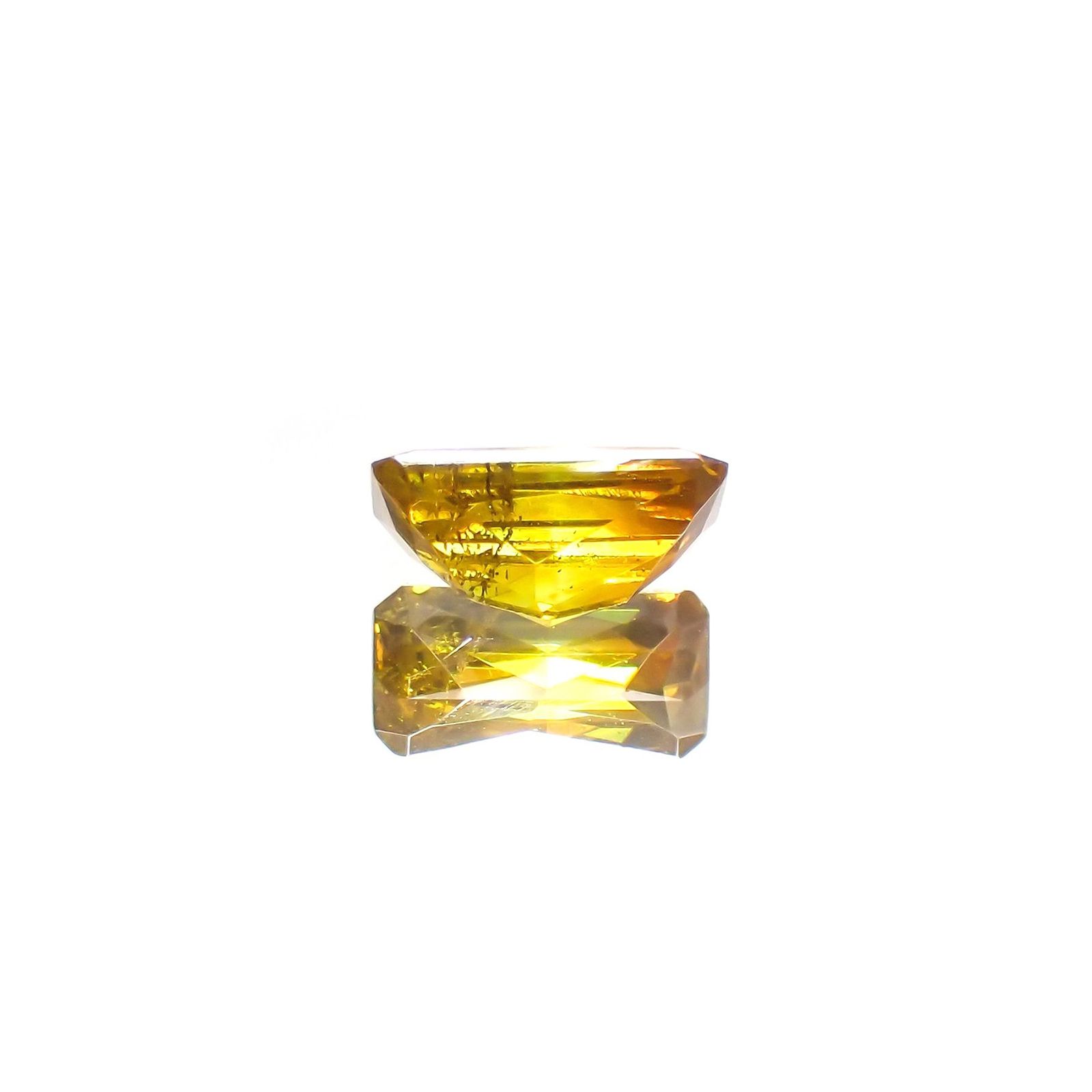 スファレライト(宝石名スファレライト) スペイン産 識別済 1.03ct / 7.4×3.8mm前後 [210912412]