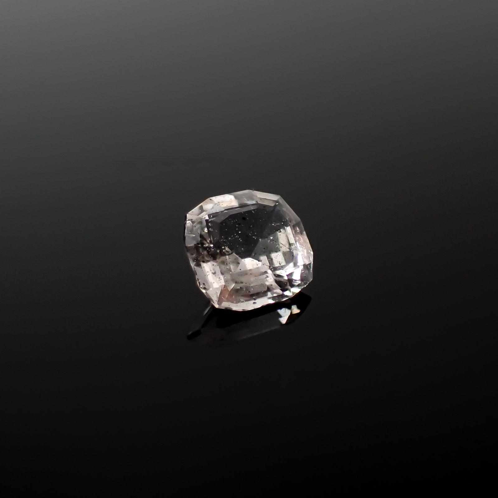 ◇カスタムカット◇ティンカーベルクォーツ ブラジル産 0.46ct[240125450]5.4x5.1mm前後