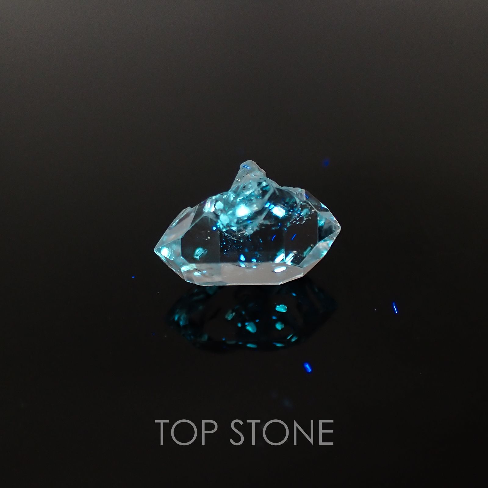オイルインクォーツ パキスタン産 原石・結晶 2.97ct[20117537]12.3×8.3mm前後