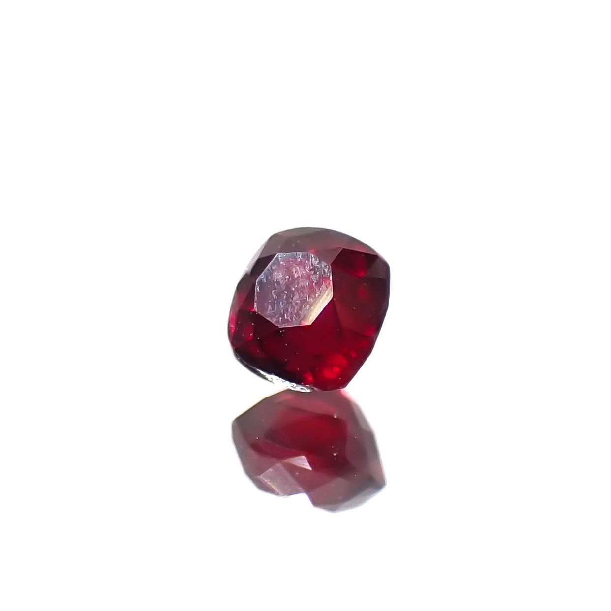 ルビー(宝石名ルビー)マダガスカル産 0.35ct 識別済[240326668]3.6x3.6mm前後