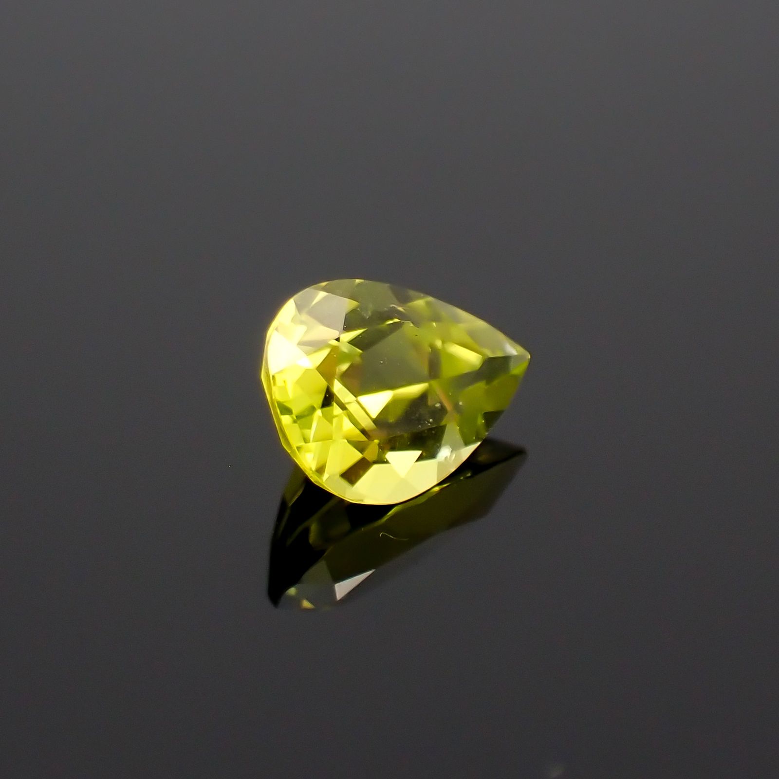 カナリートルマリン ザンビア・カナリー鉱山産 0.65ct[230823137]7x5mm前後