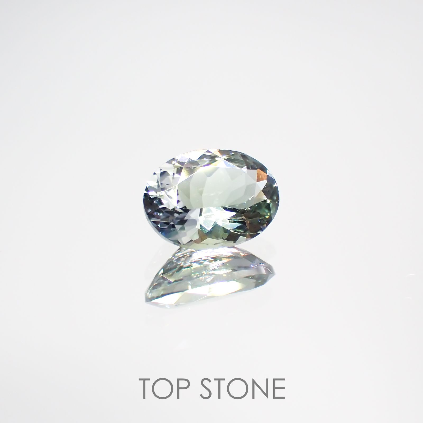 バイカラータンザナイト(宝石名バイカラー・ゾイサイト) タンザニア産 1.17ct 識別済[210812655]7.9×5.9mm前後