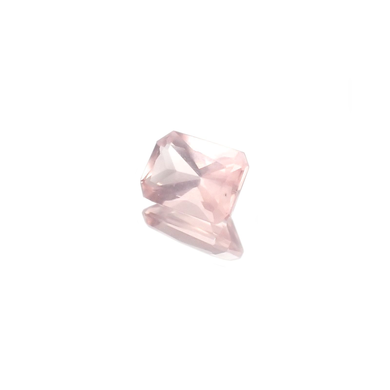 ディープローズクォーツ(宝石名ローズ・クォーツ)モザンビーク産 0.84ct 識別済[230622421]6.9x5mm前後