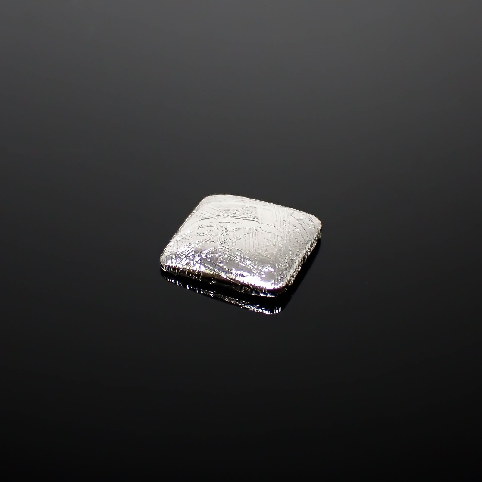 ムオニナルスタ隕石 発見地:スウェーデン 15.63ct[240125776]13.8x13.7mm前後