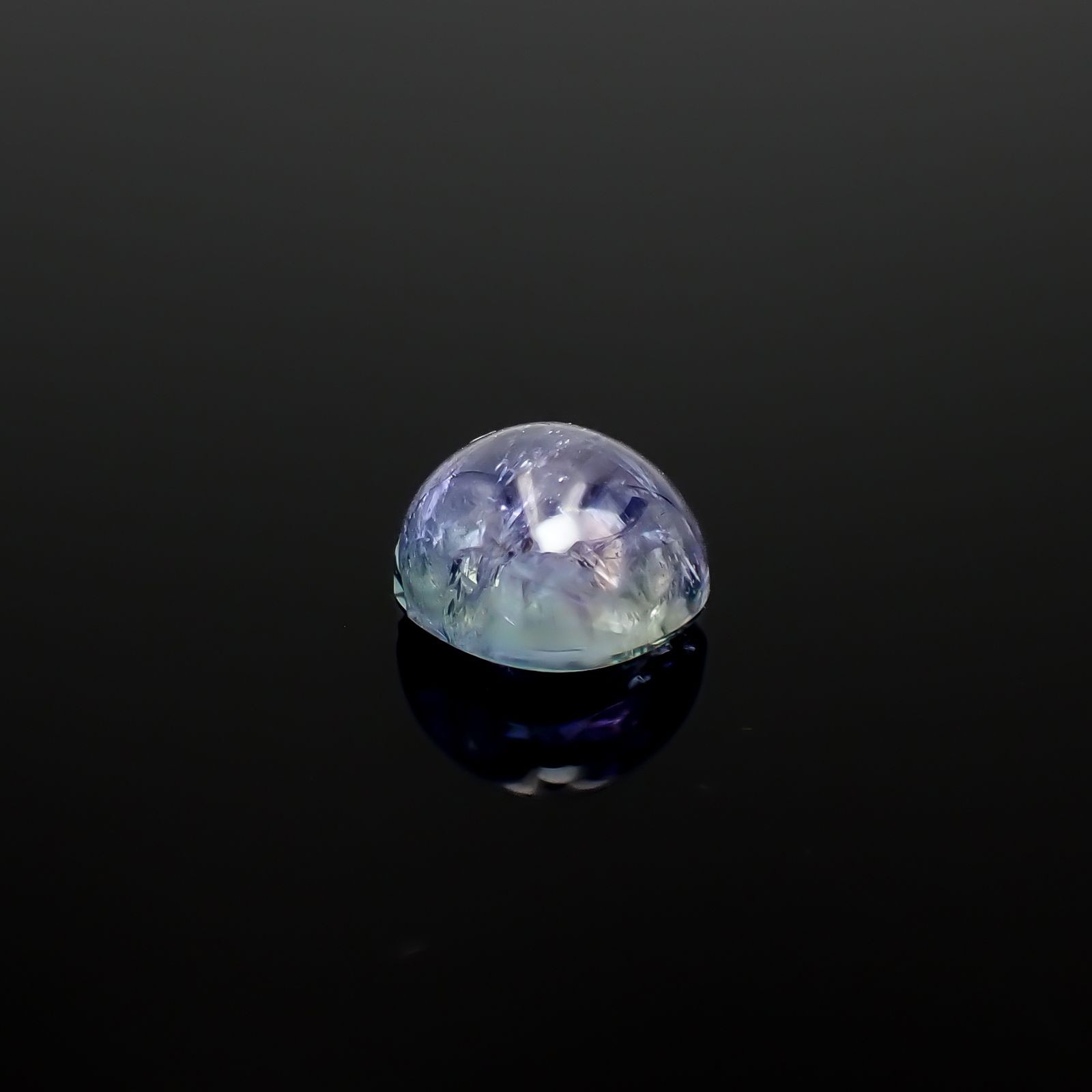 バイカラータンザナイト(宝石名バイカラー・ゾイサイト)タンザニア産 3.57ct 識別済[240627894]8.1x8mm前後