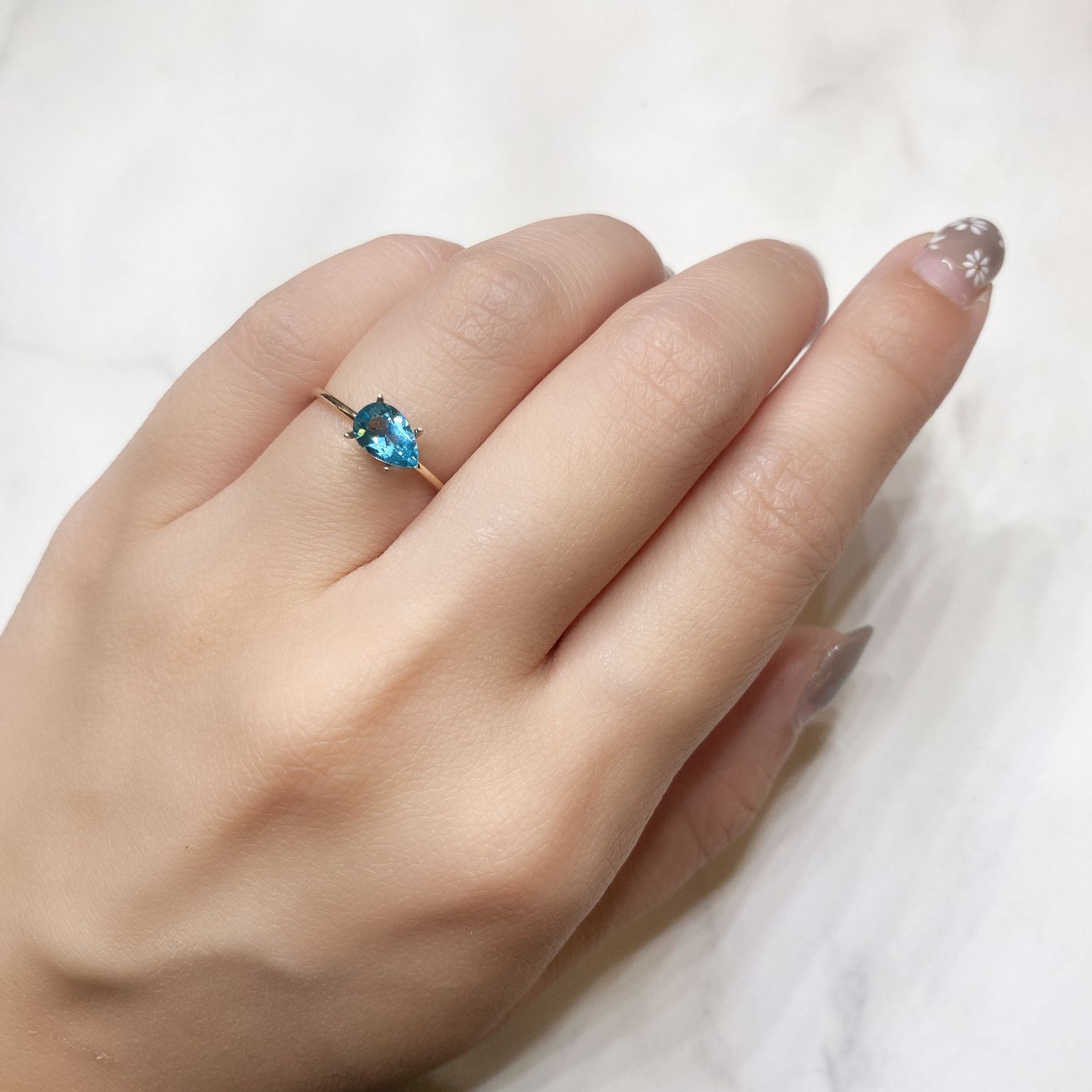 アパタイト(宝石名アパタイト) マダガスカル産 0.75ct 識別済[211013524]7.3×4.8mm前後