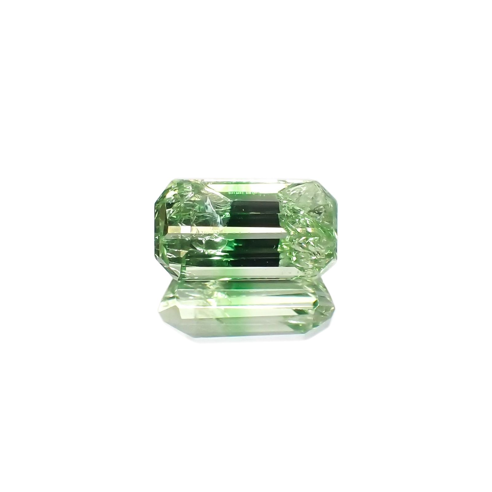 バイカラーツァボライト(宝石名グリーン グロッシュラー・ガーネット) タンザニア産 識別済 0.71ct / 6.6x3.5mm前後 [210711573]