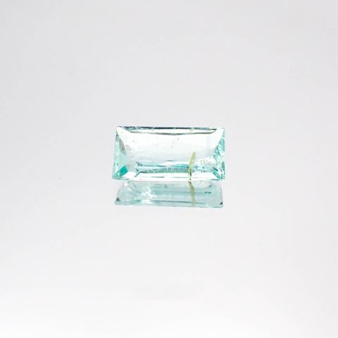 パライバトルマリン(宝石名トルマリン/別名パライバ・トルマリン)モザンビーク産 0.89ct 識別済[230522246]8.4x4.5mm前後