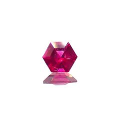 ◇ヘキサゴンカット◇ルビー 非加熱 モザンビーク産 0.22ct / 3.6x3.5mm前後 [240427111]