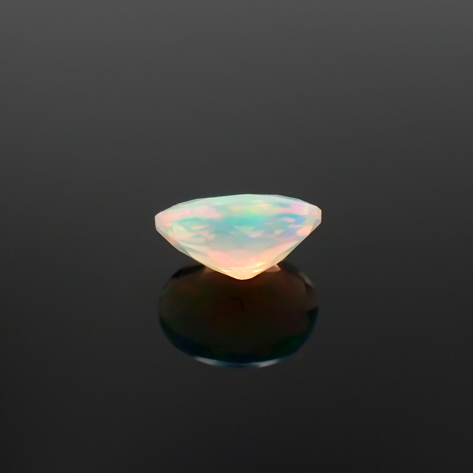 エチオピアオパール エチオピア産 0.42ct[230522194]6.6x5mm前後
