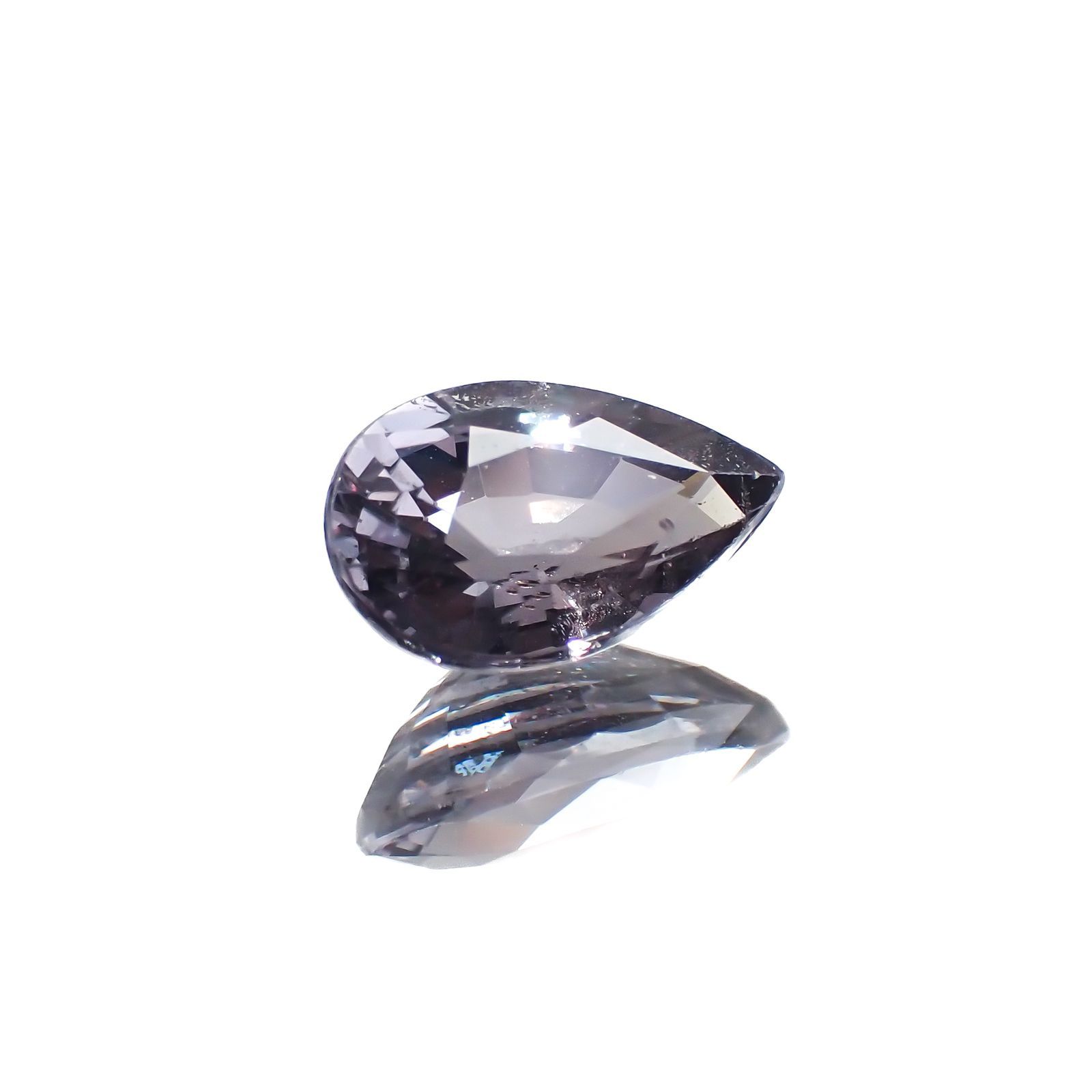 ベキリーブルーガーネット（カラーチェンジガーネット アレキタイプ）(宝石名ガーネット)マダガスカル・ベキリー産 1.19ct 識別済[221018900]8.1x5.2mm前後