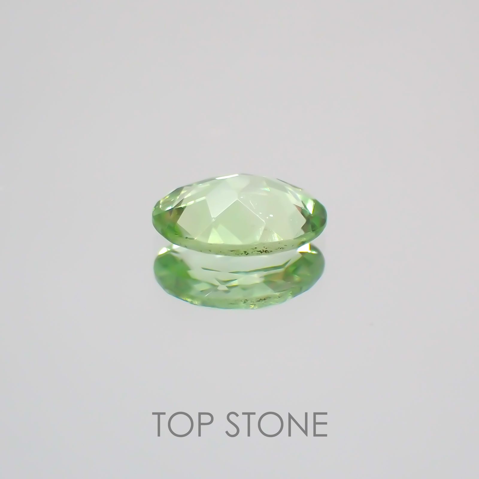 ミントガーネット タンザニア産 ルース 0.48ct[210610005]6.3×4.3mm前後