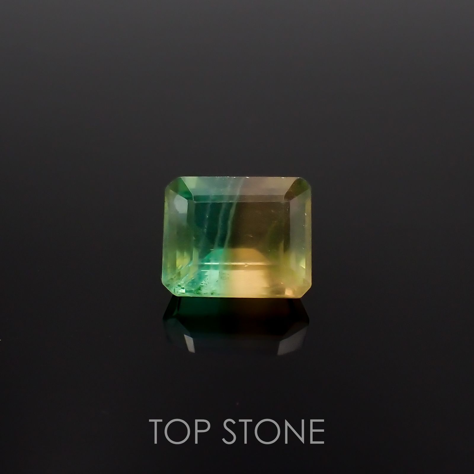 バイカラーフローライト ブラジル産 4.36ct[230119743]9.8x8.1mm前後