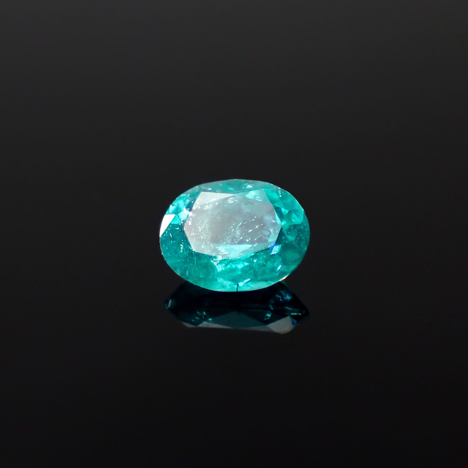 パライバトルマリン ブラジル・パライバ州バターリャ鉱山産 0.33ct[240928738]5x4mm前後