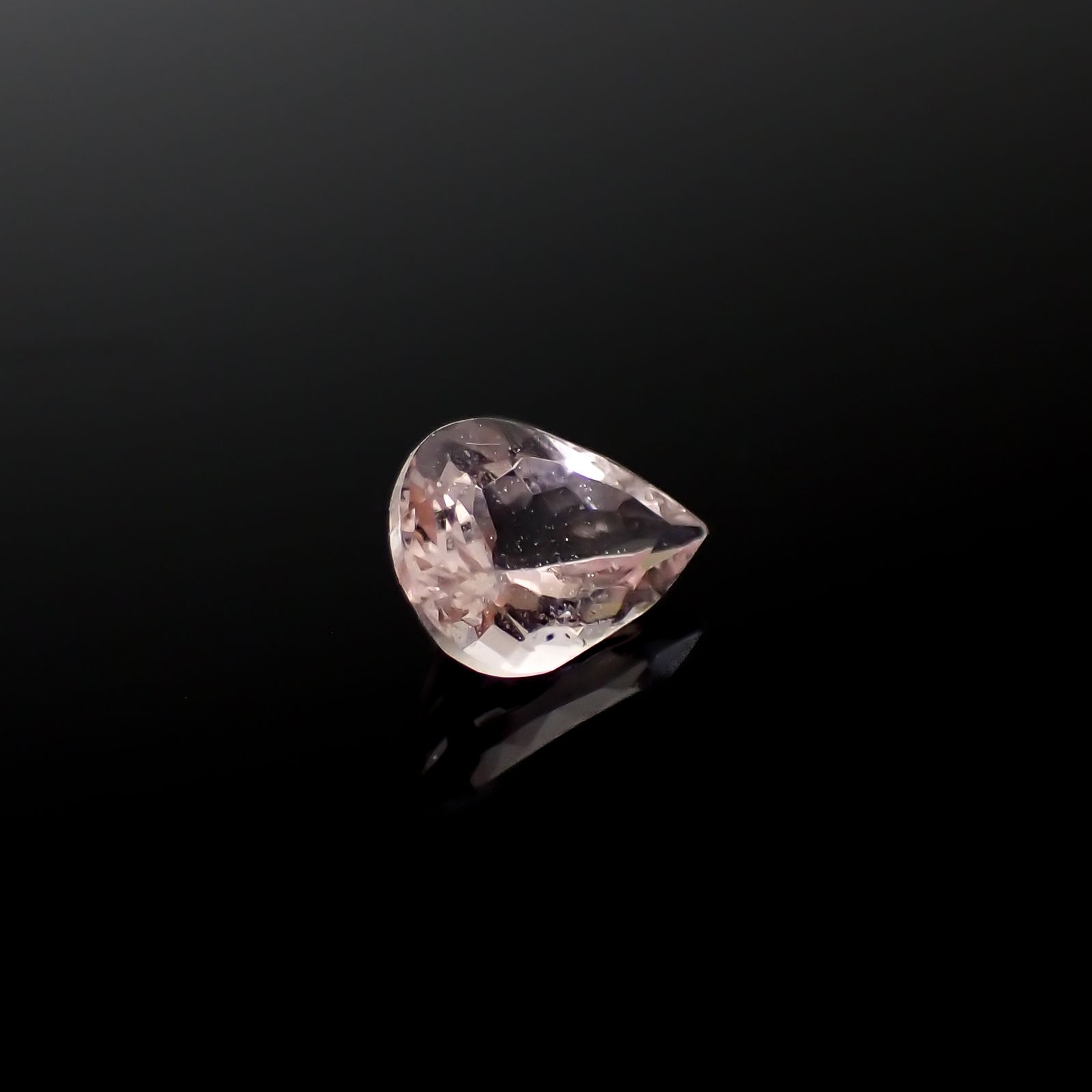 モルガナイト ブラジル産 0.54ct[240326766]7x4.9mm前後