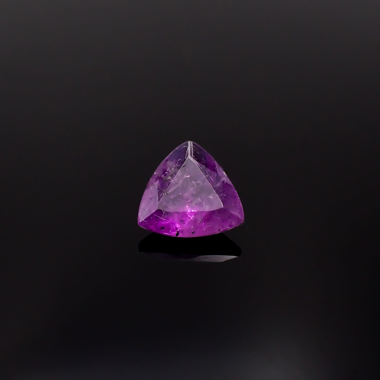 ハックマナイト アフガニスタン産 0.43ct[240125418]5.8x5.9mm前後