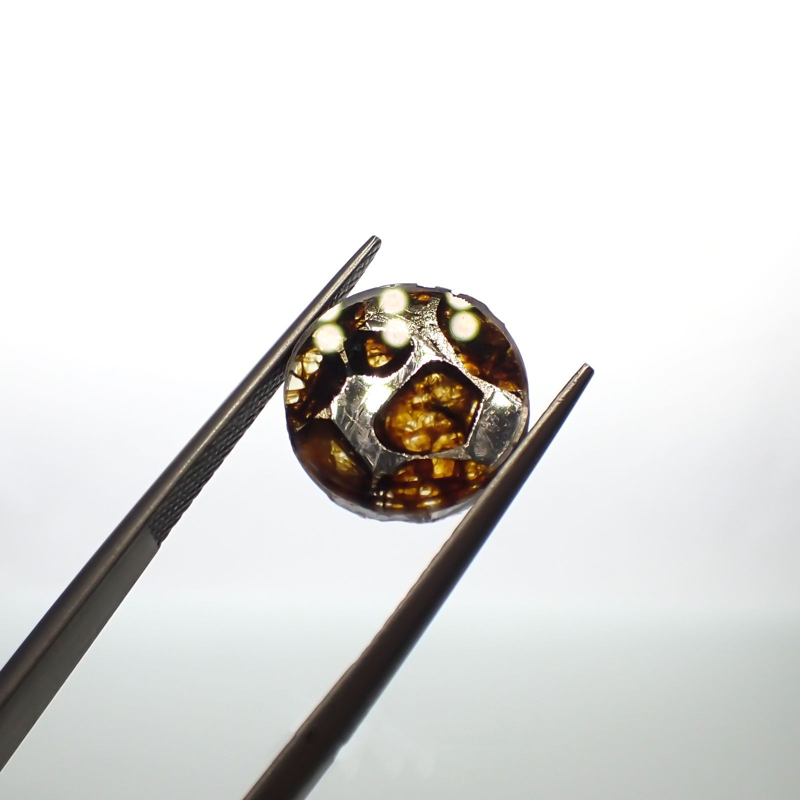 パラサイト隕石Sericho トリプレット 発見地：ケニア 4.09ct[220114155]12.1x12.1mm前後