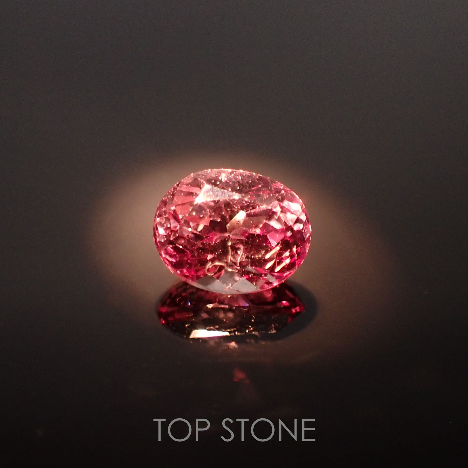 カラーシフトマラヤガーネット(宝石名ガーネット)タンザニア産 0.85ct 識別済[220115018]6x4.7mm前後