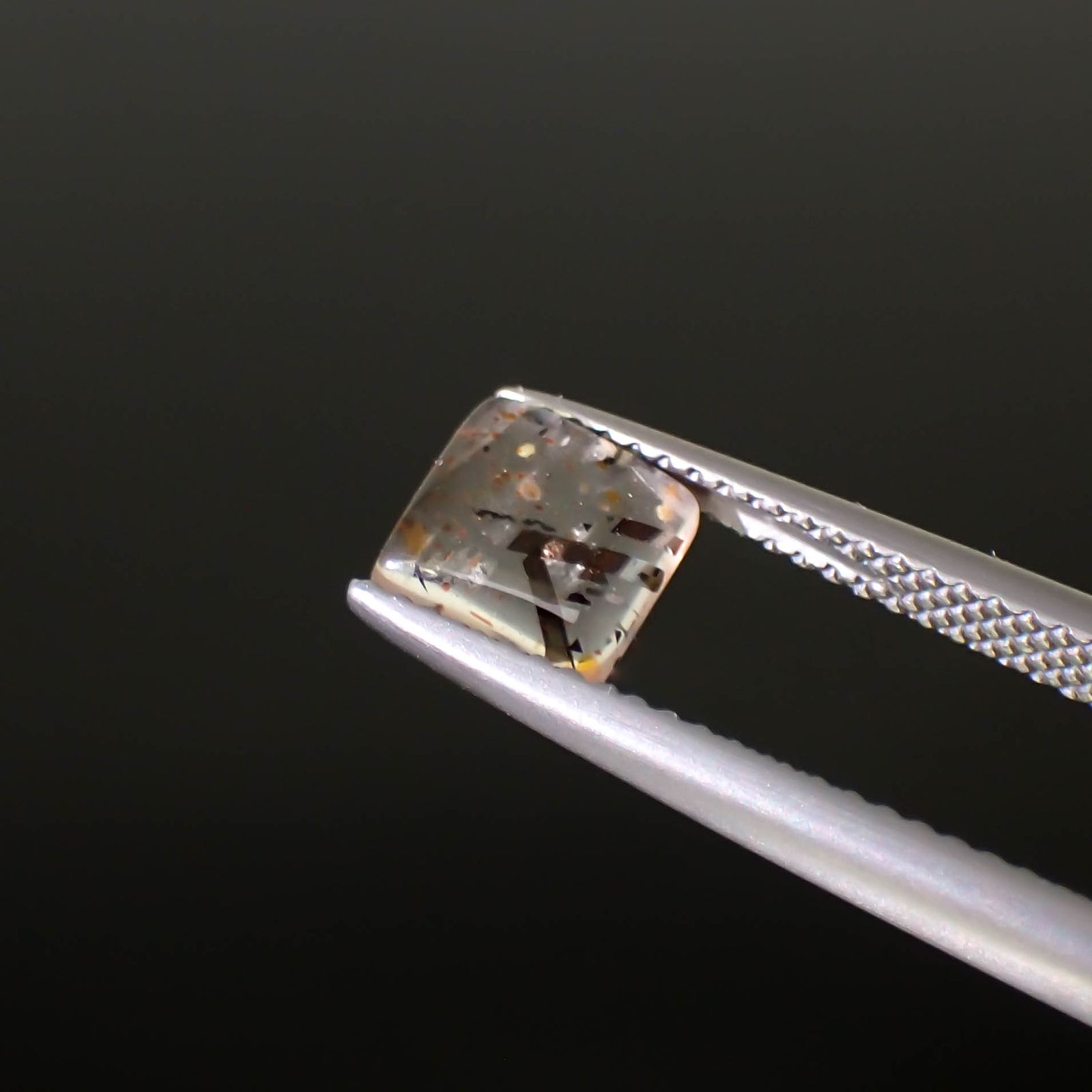 レインボーラティスサンストーン オーストラリア産 0.84ct[230321098]6.4x6.4mm前後