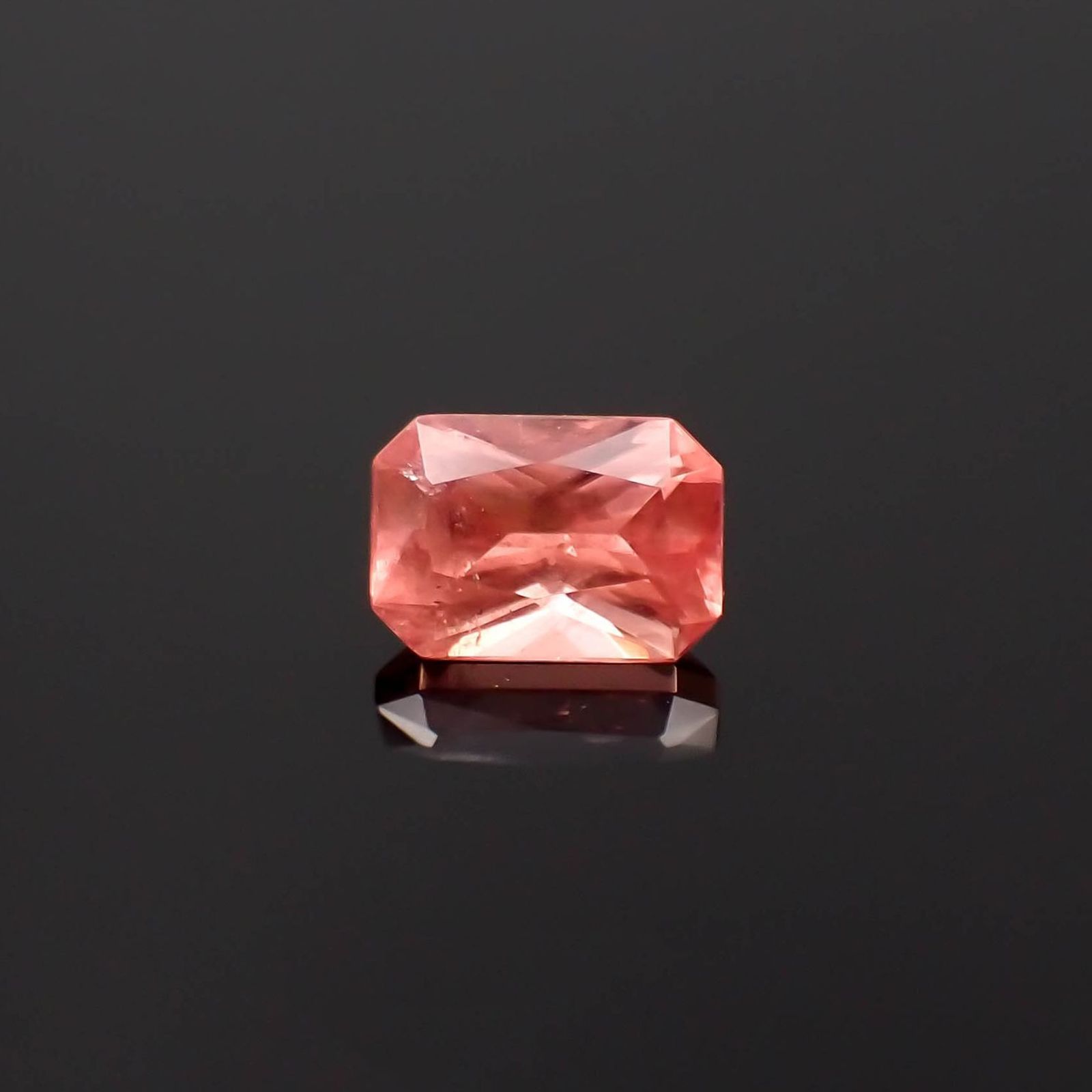 ロードクロサイト(宝石名ロードクロサイト)アメリカ・コロラド州スイートホームマイン産 識別済 1.16ct / 7x4.8mm前後 [230220716]