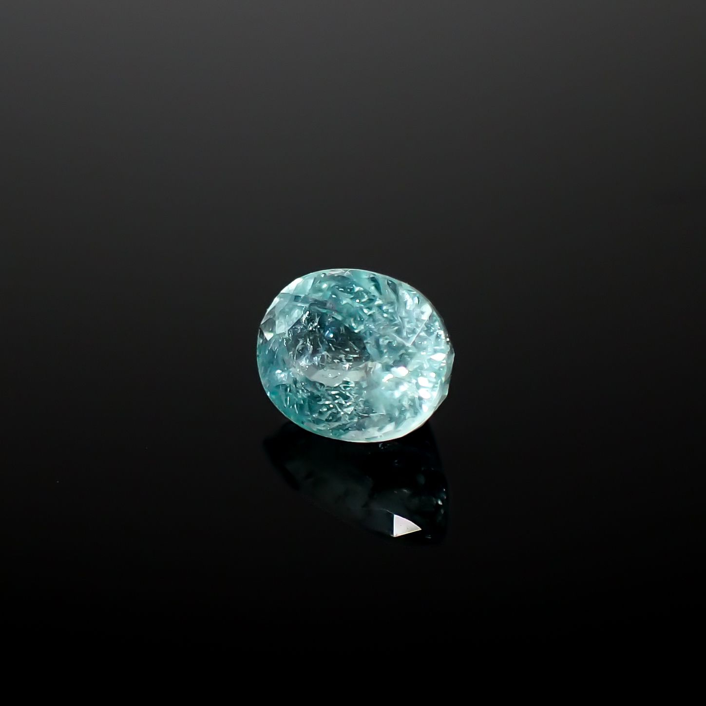 パライバトルマリン モザンビーク産 0.65ct[240928772]5.8x4.4mm前後