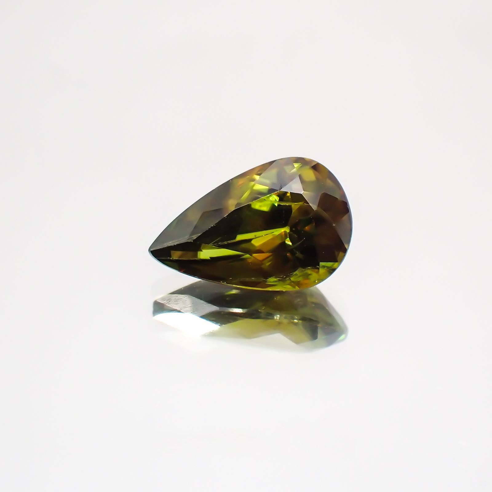 天然石スフェーン 楽天市場】スフェーン チタナイト ルース 1.82ct マダガスカル産