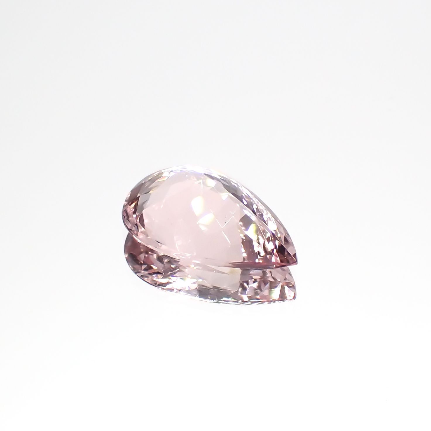 モルガナイト(宝石名モルガナイト)ナイジェリア産 2.525ct ソ付(日独)[221018879]12.93x8.71mm前後