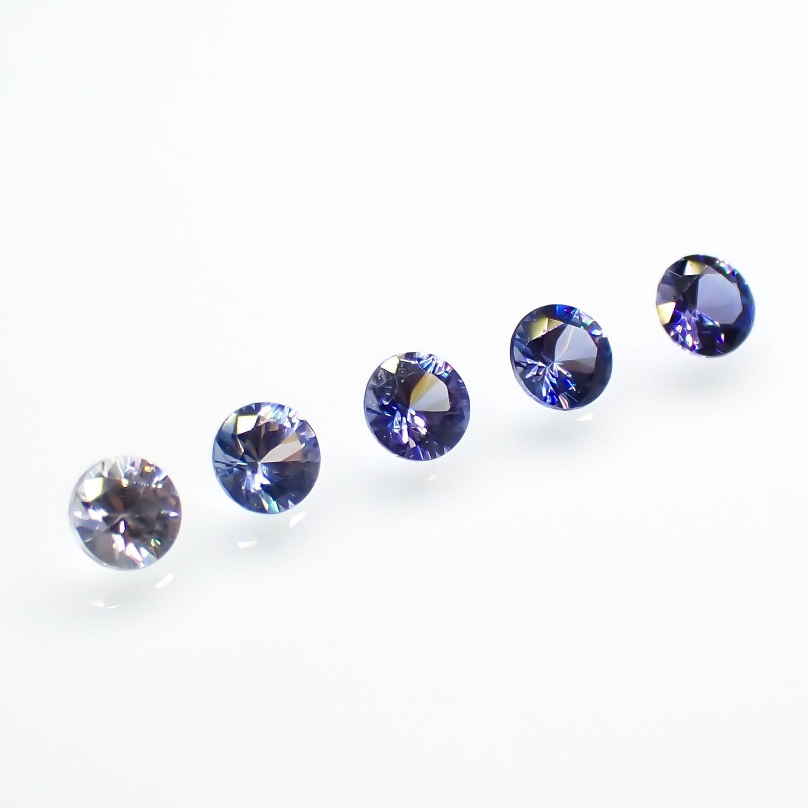 ベニトアイト カラーグラデーション5個セット アメリカ・カリフォルニア州サンベニト産 0.24ct(5pcs合計)[220616636]2.2x2.2mm前後