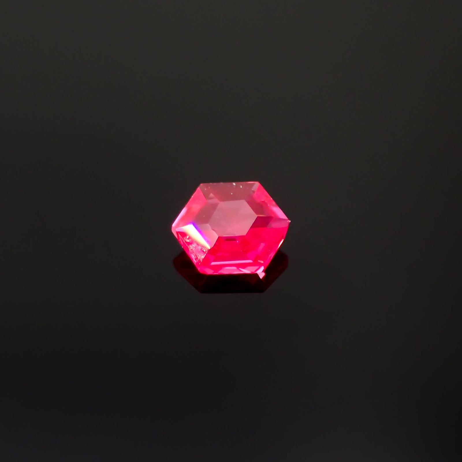 ◇ヘキサゴンカット◇ルビー 非加熱 モザンビーク産 0.12ct[240427103]3x3mm前後