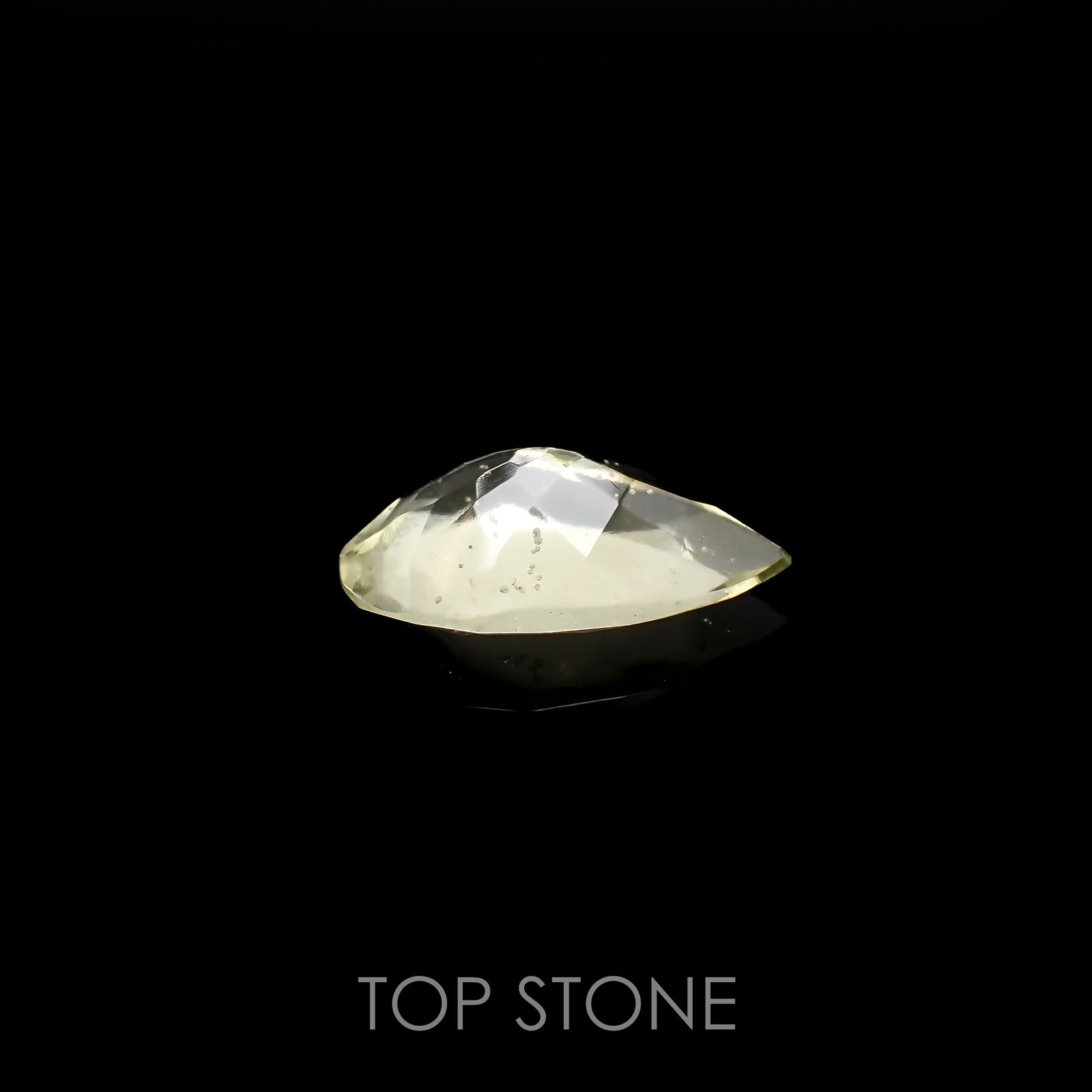 リビアングラス エジプト・リビア砂漠産 4.66ct[221018187]17x10.5mm前後