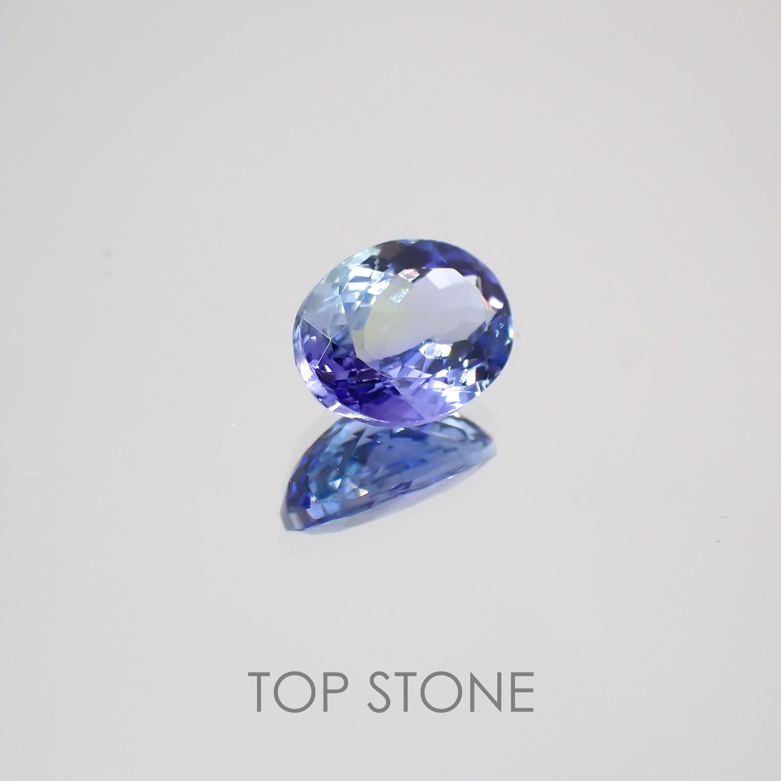 パーティーカラータンザナイト タンザニア産 ルース 1.64ct[210410413]8.7×6.1mm前後