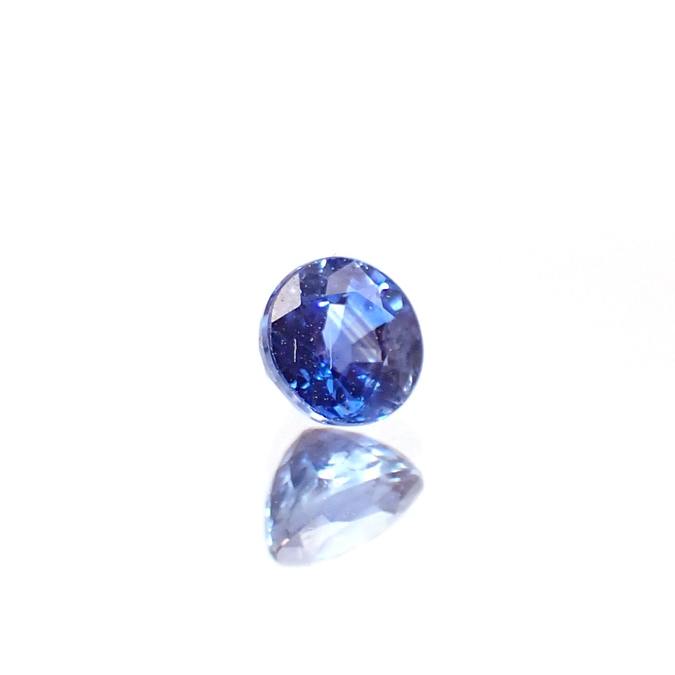 サファイア スリランカ/マダガスカル産 0.28ct / 3.5x3.5mm前後 [250931007]