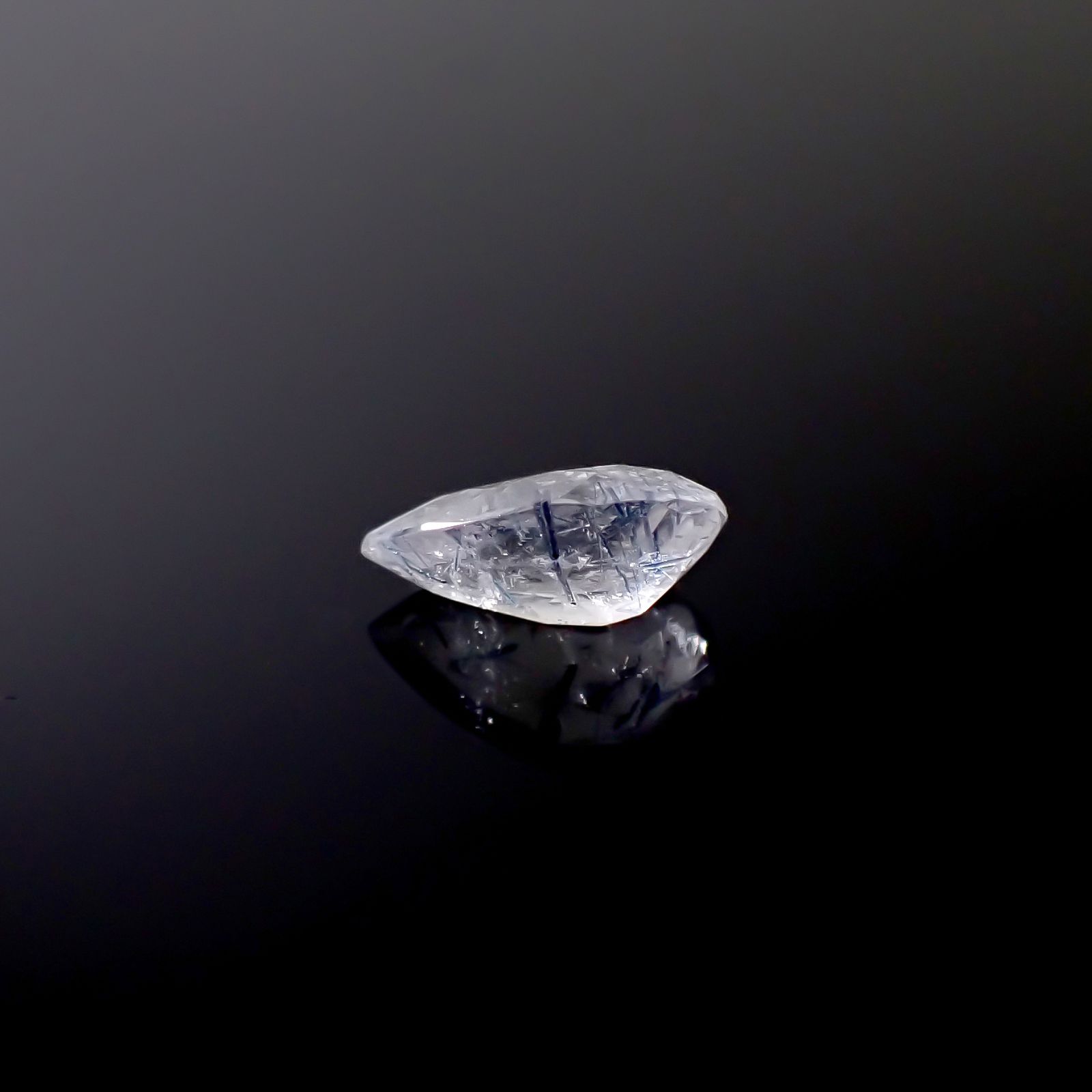 インディゴライトインクォーツ ブラジル産 1.12ct [241229606]9.6x6.1mm前後