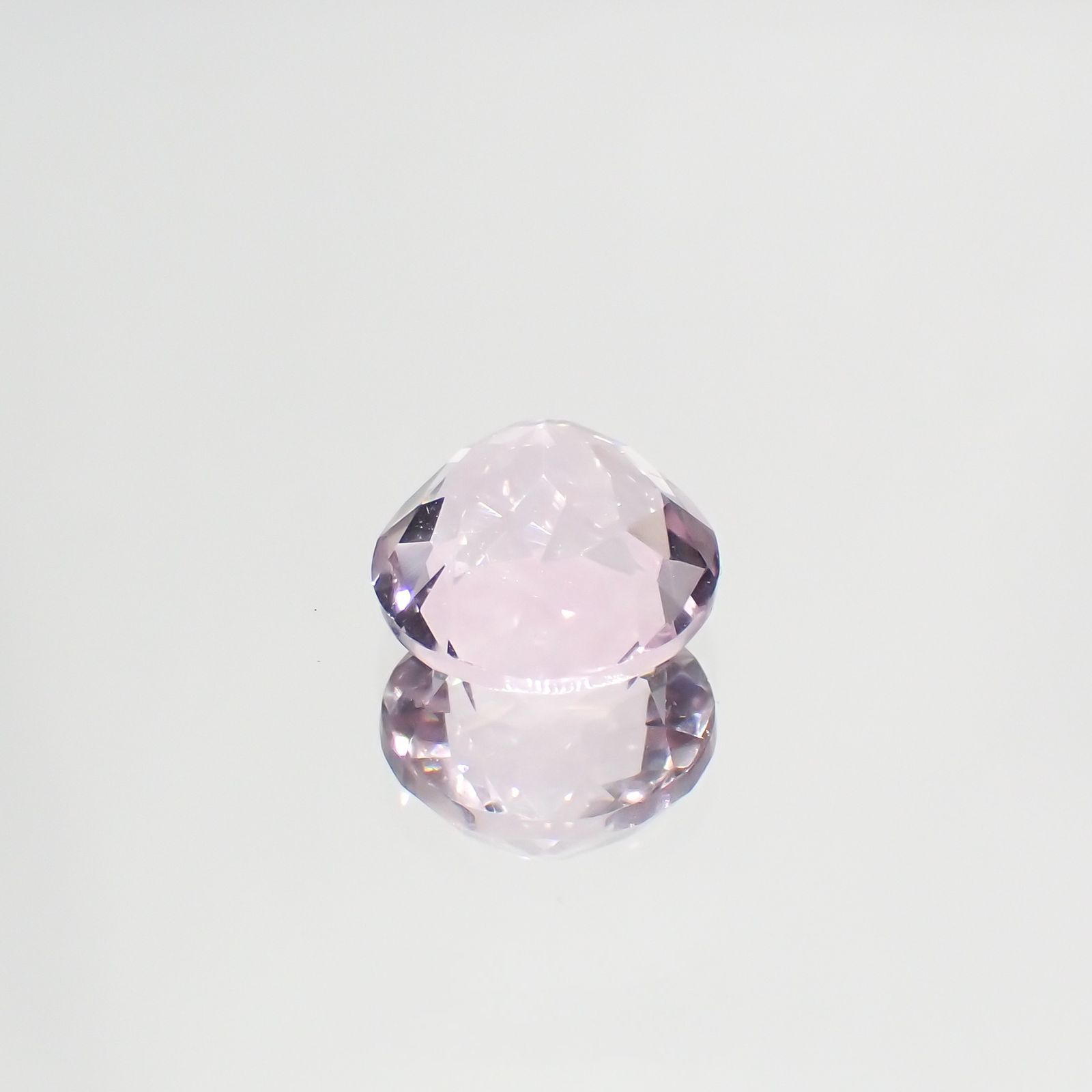 ピンクフローライト(宝石名フルオライト)ブラジル産 3.14ct 識別済[220115126]8.9x8.8mm前後