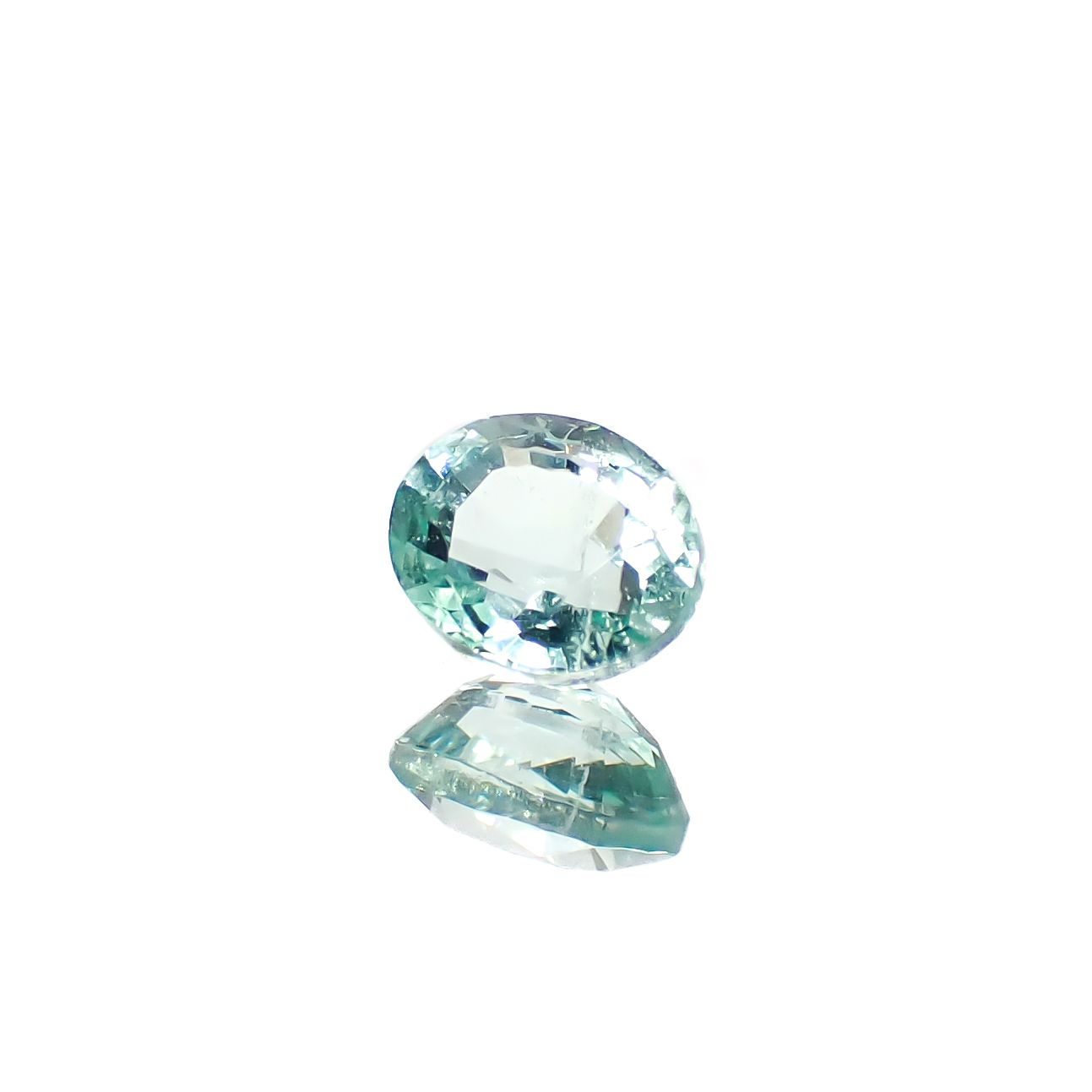 ミントベリル ブラジル産 0.37ct[240728592]5x4mm前後