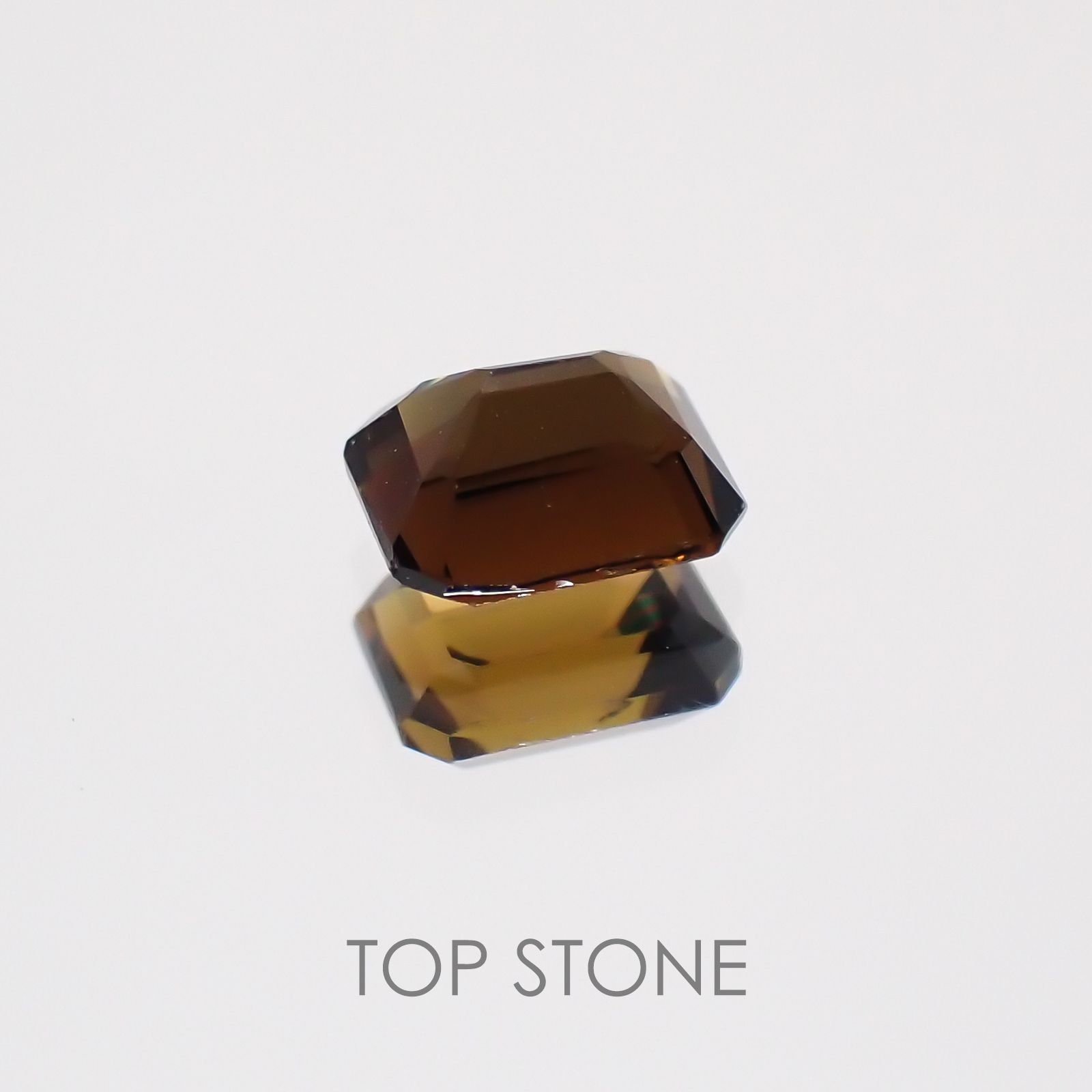 エンスタタイト(宝石名エンスタタイト) タンザニア産 0.40ct 識別済[20128769]4.6×3.6mm前後