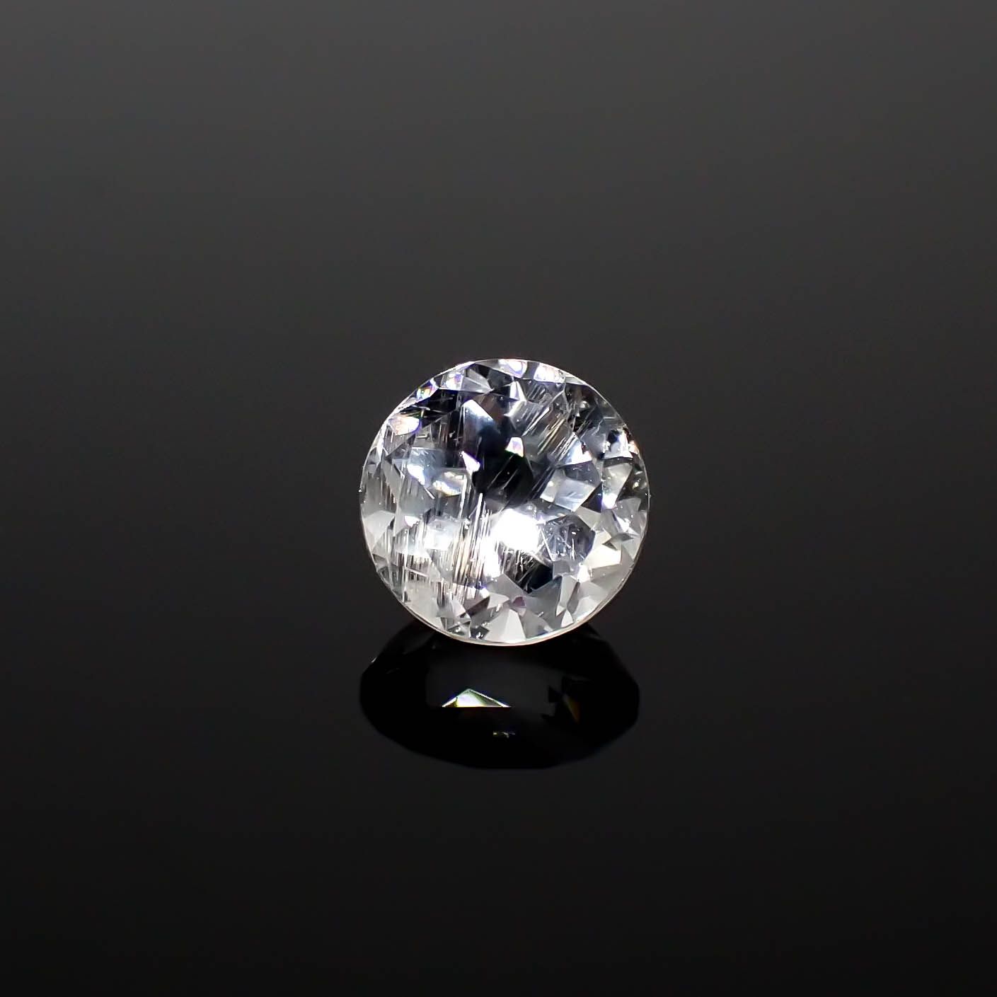ゴッシェナイト パキスタン・ヒマラヤ産 0.86ct [240527448]6.1x6.1mm前後