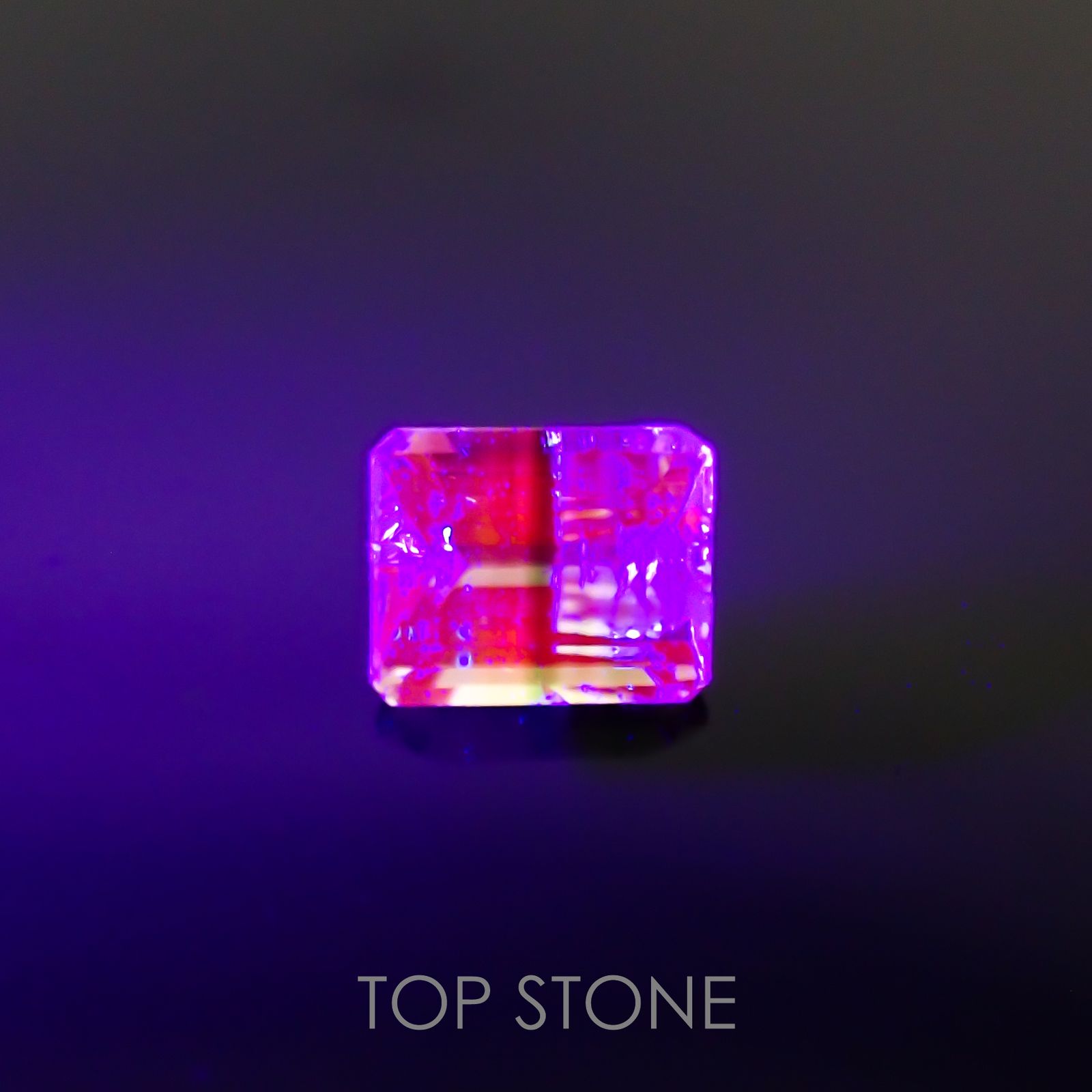 バイカラーツァボライト タンザニア産 ルース 0.85ct[210610924]5.7×4.6mm前後