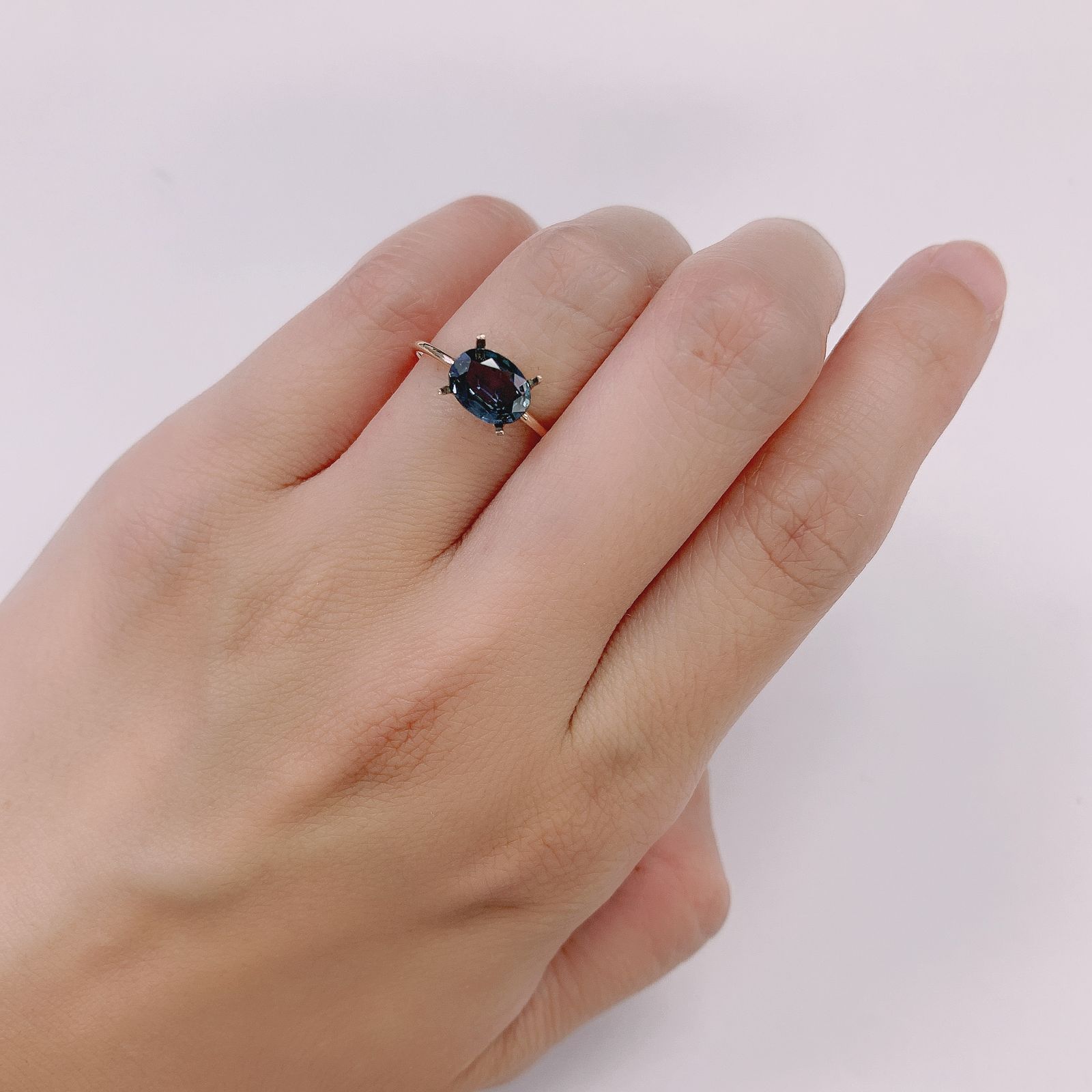 バイカラーサファイア(宝石名バイカラー・サファイア) マダガスカル/スリランカ産 1.27ct 識別済[210912478]7.6×5.8mm前後