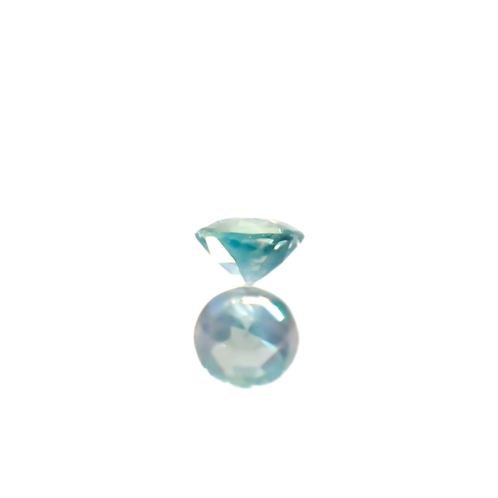 アレキサンドライトキャッツアイ ブラジル産/EmeraldMains社製 0.060ct[240527606]2.3x2.3mm前後